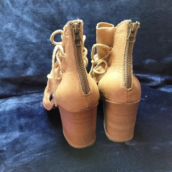 Baske California Heels - Picture 3 of 6